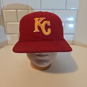 MLB Kansas City Royals New Era 59FIFTY Fitted Red Gold KC Baseball Hat 7 3/8